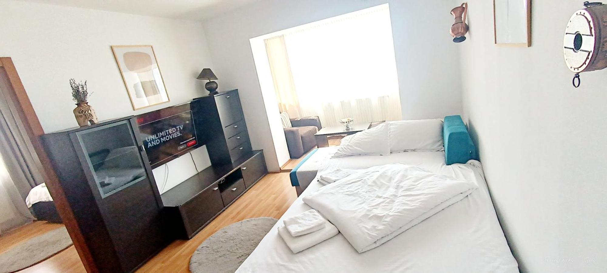 Stylish And Ample Two-bedroom Flat With Breathtaking Landmark And Views * Bukarest