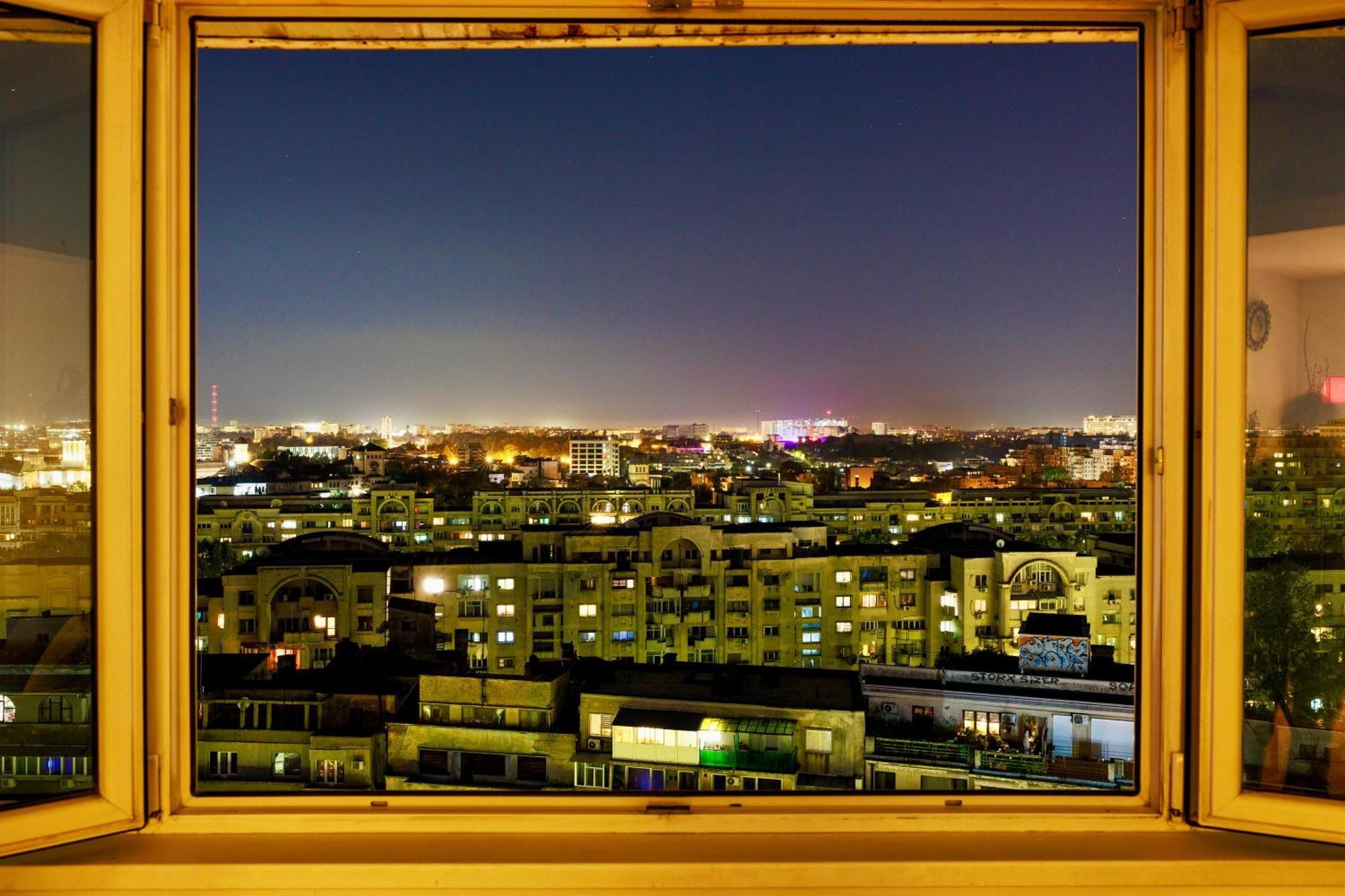Stylish And Ample Two-bedroom Flat With Breathtaking Landmark And Views * Bucureşti