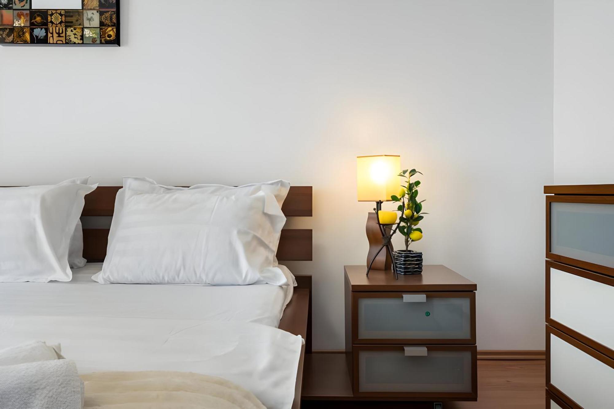 Apartament Stylish And Ample Two-bedroom Flat With Breathtaking Landmark And Views *